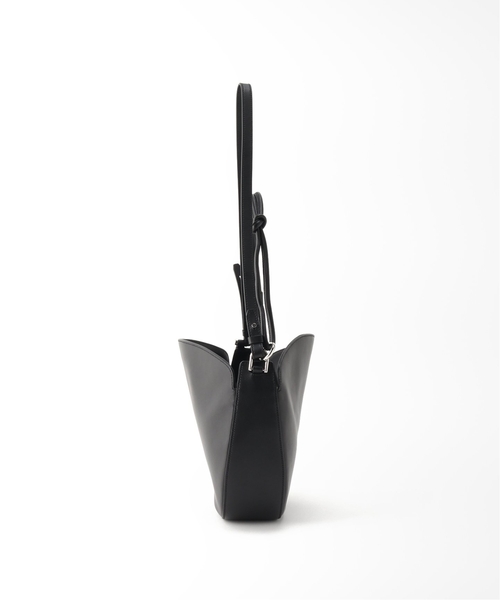 Kabinett（カビネ）の「《追加》【Kabinett / カビネ 】Curve shoulder BAG（ショルダーバッグ・レディース・ブラック・FREE）」の13枚目の写真