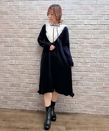 フリルニットワンピース