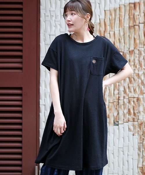 チチカカ（チチカカ）の「スラブ天竺ホルターワンピース（ワンピース・レディース・ブラック/パープル/オレンジ・FREE）」の2枚目の写真