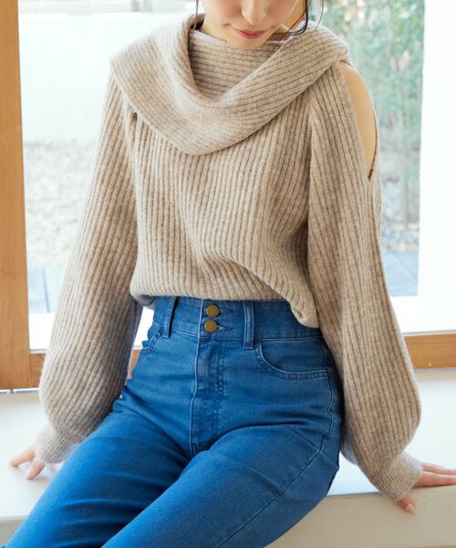 MAJESTIC LEGON(マジェスティックレゴン)の「レディオフショルニット(ニット/セーター・レディース・アイボリー/ブルー/ベージュ・MEDIUM)」の22枚目の写真