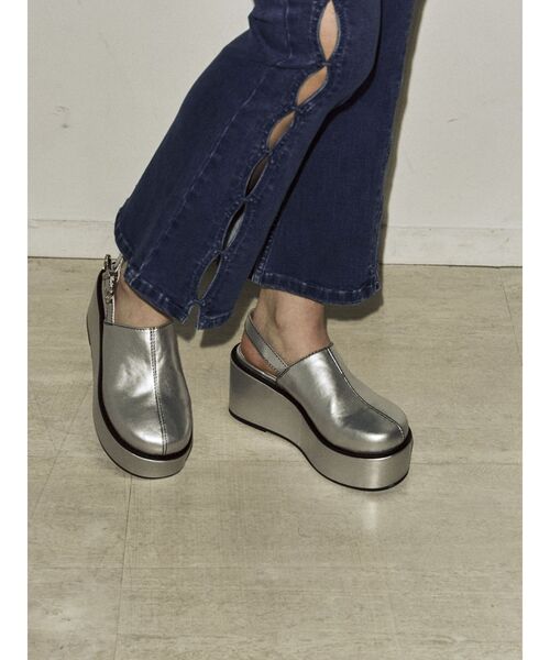 jouetie（ジュエティ）の「ウエスタンバックルサボサンダル（サンダル・レディース・ブラック/シルバー/ブルー・M/L）」の3枚目の写真