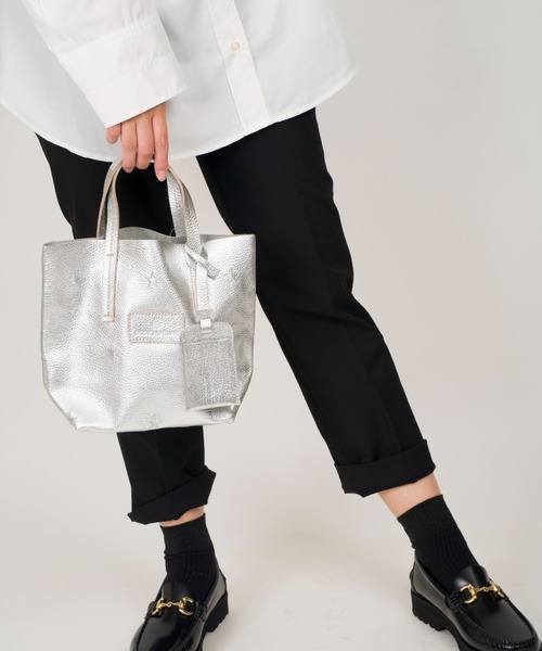 NUR(ヌール)の「【NUR /ヌール】星柄刺繍 レザートートバッグ LEA MINI(トートバッグ・レディース・シルバー/ネイビー/アイボリー/モカ・FREE)」の10枚目の写真