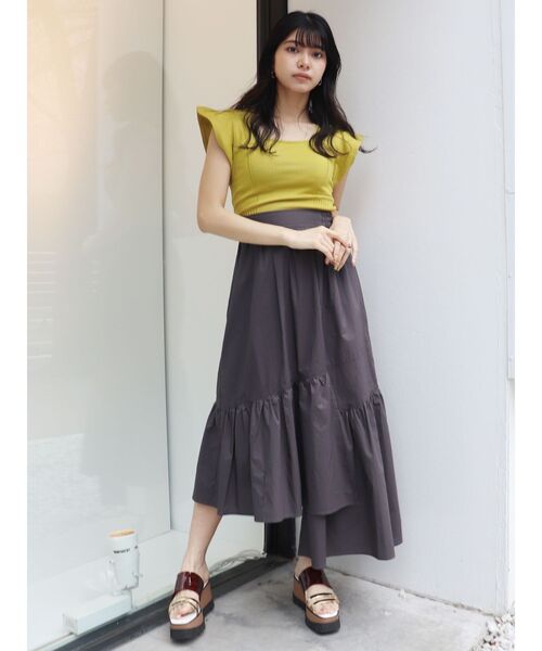 MURUA（ムルーア）の「スクエアフリルニットタンク（ニット/セーター・レディース・マスタード/ブラック/アイボリー・FREE）」の17枚目の写真