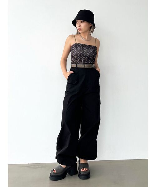 EMODA(エモダ)の「2WAYワイドカーゴパンツ(カーゴパンツ・レディース・アイボリー/カーキ/ブラック・SMALL/MEDIUM)」の6枚目の写真