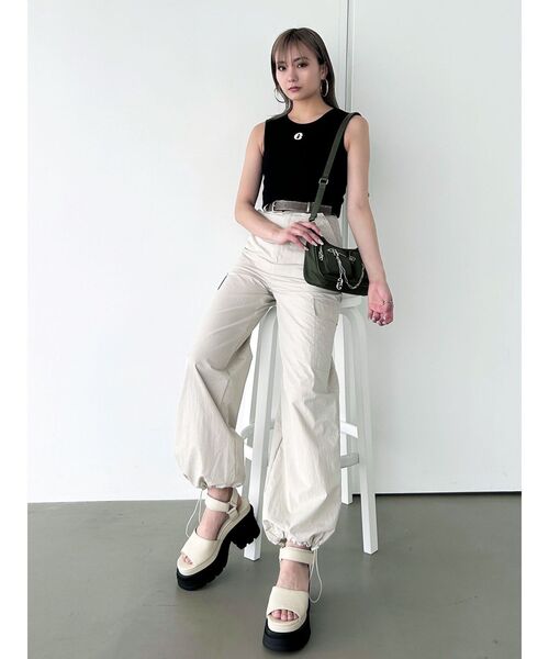 EMODA ダークブルー ワイドレッグ カーゴパンツ Mサイズ EMODA（エモダ）の「2WAYワイドカーゴパンツ（カーゴパンツ