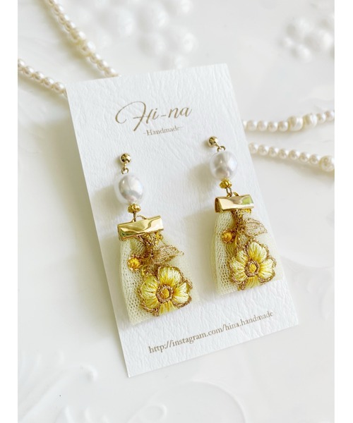 tone(トーン)の「【Hi-na】バロックパール×フラワー刺繍リボンタッセル ピアス(MA)(ピアス(両耳用)・レディース・ブルー/イエロー・FREE)」の6枚目の写真