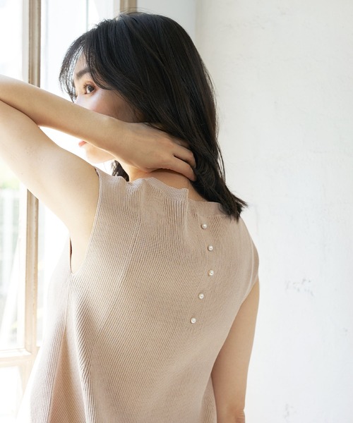coca（coca）（コカ）の「【WEB限定セール】バックパールペプラムニットタンクトップ（タンクトップ・レディース・レッド/グレー/ブラック/ライトベージュ・M/L）」の9枚目の写真