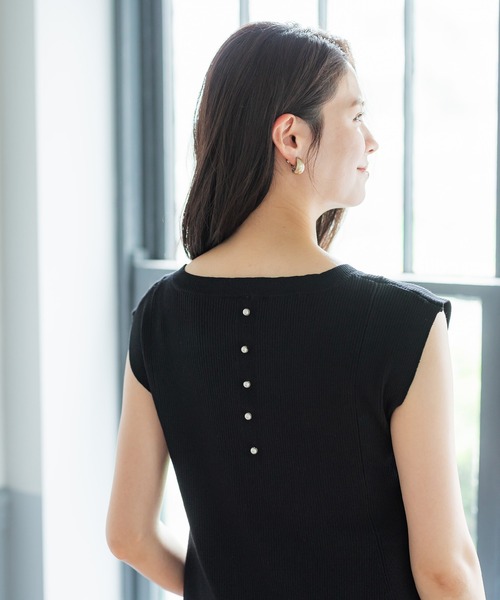 coca（coca）（コカ）の「【WEB限定セール】バックパールペプラムニットタンクトップ（タンクトップ・レディース・レッド/グレー/ブラック/ライトベージュ・M/L）」の12枚目の写真