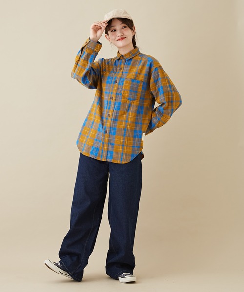 CUBE SUGAR（キューブシュガー）の「空紡糸先染めチェック柄ビッグシャツ（シャツ/ブラウス・レディース・マスタード/ピンク/グリーン/マルチ/グレー・M）」の6枚目の写真