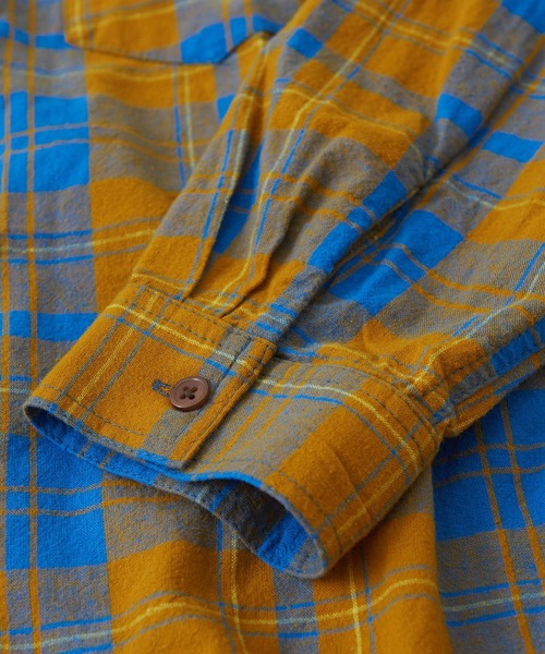 CUBE SUGAR（キューブシュガー）の「空紡糸先染めチェック柄ビッグシャツ（シャツ/ブラウス・レディース・マスタード/ピンク/グリーン/マルチ/グレー・M）」の12枚目の写真