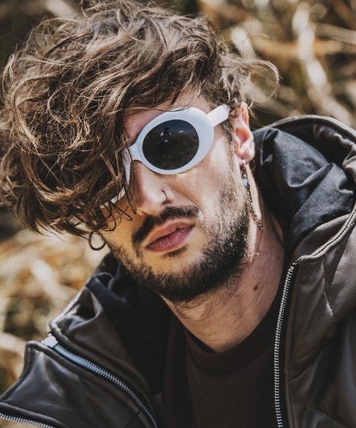 NO ID.（ノーアイディ）の「mko11323-ｵｰﾊﾞﾙｻﾝｸﾞﾗｽ（サングラス・メンズ・ホワイト/ブラック・ONE SIZE）」の2枚目の写真