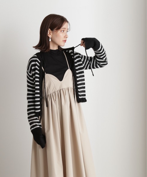 N.（N. Natural Beauty Basic）（エヌエヌナチュラルビューティーベーシック）の「◆フロントリボンニットカーディガン（カーディガン/ボレロ・レディース・レッド/ホワイト×ブラック/グレー・MEDIUM）」の4枚目の写真