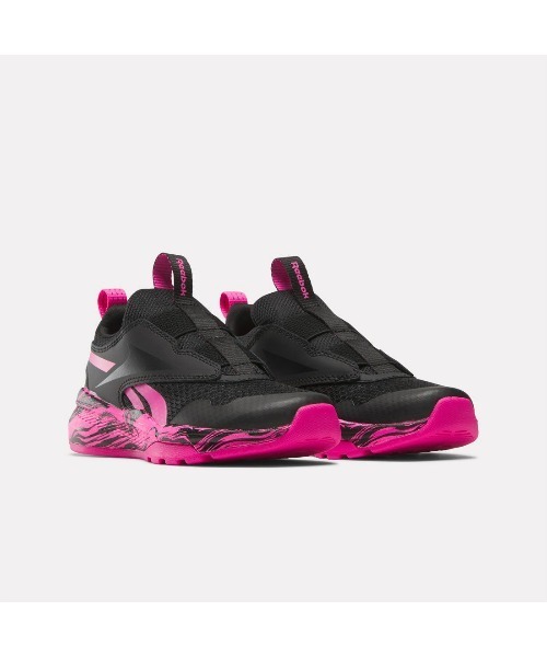 Reebok（リーボック）の「XT スプリンター スリップ / XT SPRINTER SLIP（スリッポン・キッズ・ブラック×ピンク/ライトブルー・20.0cm/21.0cm/19.0cm/18.0cm/17.0cm）」の4枚目の写真