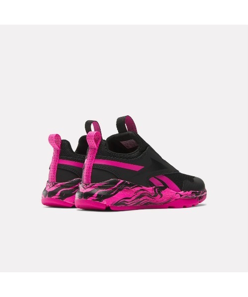 Reebok（リーボック）の「XT スプリンター スリップ / XT SPRINTER SLIP（スリッポン・キッズ・ブラック×ピンク/ライトブルー・20.0cm/21.0cm/19.0cm/18.0cm/17.0cm）」の5枚目の写真