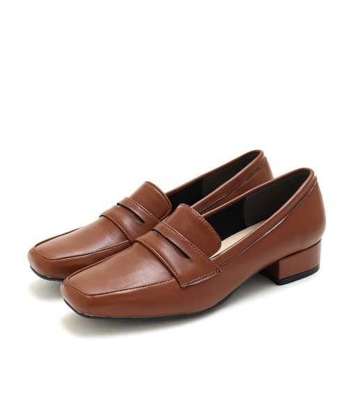 grandfleur（グランドフルール）の「3ｃｍヒール/スクエアトゥ コインローファー パンプス（ローファー・レディース・キャメル/ブラック/グレイッシュベージュ・24.0cm/22.5cm/23.5cm/24.5cm/23.0cm）」の6枚目の写真