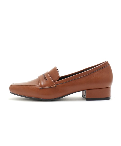 grandfleur（グランドフルール）の「3ｃｍヒール/スクエアトゥ コインローファー パンプス（ローファー・レディース・キャメル/ブラック/グレイッシュベージュ・24.0cm/22.5cm/23.5cm/24.5cm/23.0cm）」の9枚目の写真