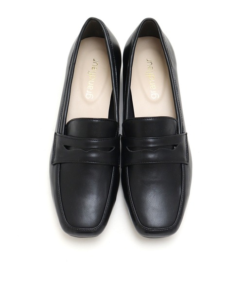 grandfleur（グランドフルール）の「3ｃｍヒール/スクエアトゥ コインローファー パンプス（ローファー・レディース・キャメル/ブラック/グレイッシュベージュ・24.0cm/22.5cm/23.5cm/24.5cm/23.0cm）」の10枚目の写真