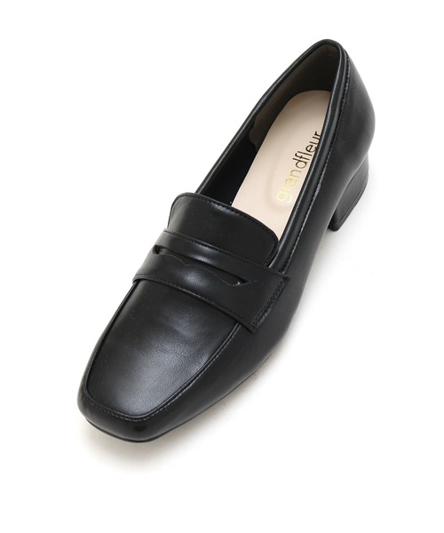 grandfleur（グランドフルール）の「3ｃｍヒール/スクエアトゥ コインローファー パンプス（ローファー・レディース・キャメル/ブラック/グレイッシュベージュ・24.0cm/22.5cm/23.5cm/24.5cm/23.0cm）」の12枚目の写真