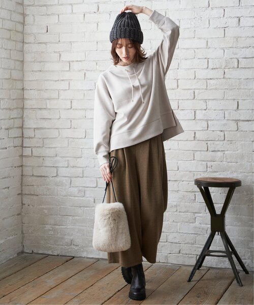 ikka（イッカ）の「エコファーふわふわミニショルダーバッグ（ショルダーバッグ・レディース・パープル/ブラウン/ダークグレー/オフホワイト・FREE）」の7枚目の写真