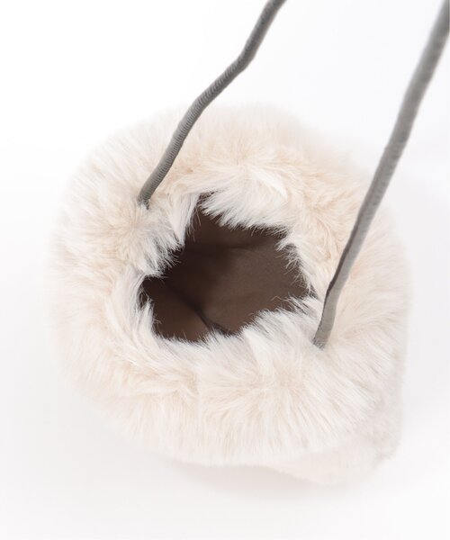 ikka（イッカ）の「エコファーふわふわミニショルダーバッグ（ショルダーバッグ・レディース・パープル/ブラウン/ダークグレー/オフホワイト・FREE）」の21枚目の写真