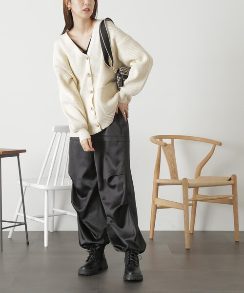 FREE'S MART(フリーズマート)の「◆サテンパラシュ-トパンツ(カーゴパンツ・レディース・ホワイト/ブラック・MEDIUM/SMALL)」の8枚目の写真