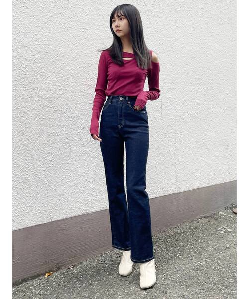 MURUA（ムルーア）の「リングデコルテカットトップス（Tシャツ/カットソー・レディース・アイボリー/ブラック/ワイン・FREE）」の9枚目の写真