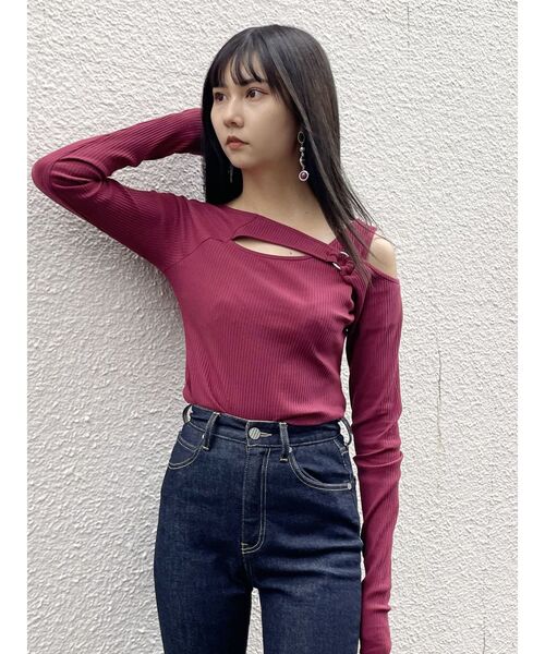 MURUA（ムルーア）の「リングデコルテカットトップス（Tシャツ/カットソー・レディース・アイボリー/ブラック/ワイン・FREE）」の19枚目の写真