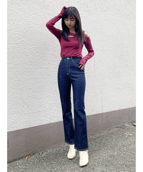 MURUA（ムルーア）の「リングデコルテカットトップス（Tシャツ/カットソー・レディース・アイボリー/ブラック/ワイン・FREE）」の17枚目の写真