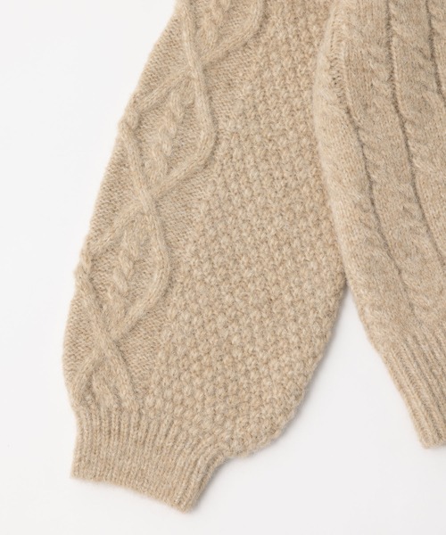 MIEL CRISHUNANT（ミエルクリシュナ）の「ケーブル柄クルーネックプルオーバーニットトップス（ニット/セーター・レディース・ブラック/ホワイト/ベージュ・FREE）」の13枚目の写真