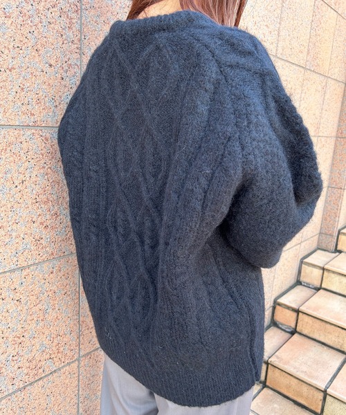 MIEL CRISHUNANT（ミエルクリシュナ）の「ケーブル柄クルーネックプルオーバーニットトップス（ニット/セーター・レディース・ブラック/ホワイト/ベージュ・FREE）」の22枚目の写真