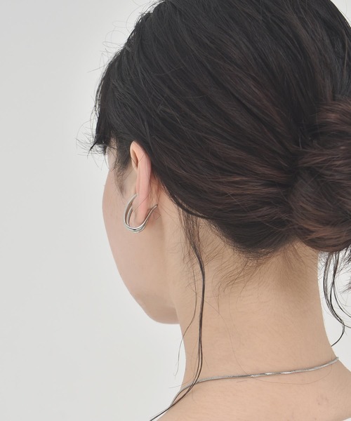 LHME(エルエイチエムイー)の「【WEB限定】”Aqua”ループイヤーカフ/サージカルステンレス(金属アレルギー対応)【LHME / エルエイチエムイー】(イヤーカフ・レディース・ゴールド/シルバー・ONE SIZE)」の16枚目の写真