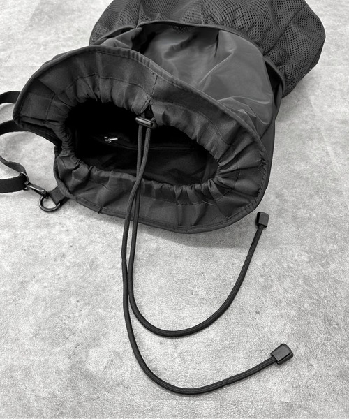 jiasecond.（ジアセカンド）の「【jiasecond.】メッシュ切替えリュックサック / 鞄 バッグ BAG リュック バックパック 巾着 メッシュ ブラック グレー ZOZOTOWN限定（バックパック/リュック・レディース・ブラック/グレー・FREE）」の5枚目の写真