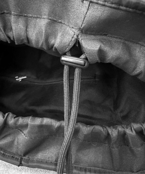 jiasecond.（ジアセカンド）の「【jiasecond.】メッシュ切替えリュックサック / 鞄 バッグ BAG リュック バックパック 巾着 メッシュ ブラック グレー ZOZOTOWN限定（バックパック/リュック・レディース・ブラック/グレー・FREE）」の7枚目の写真