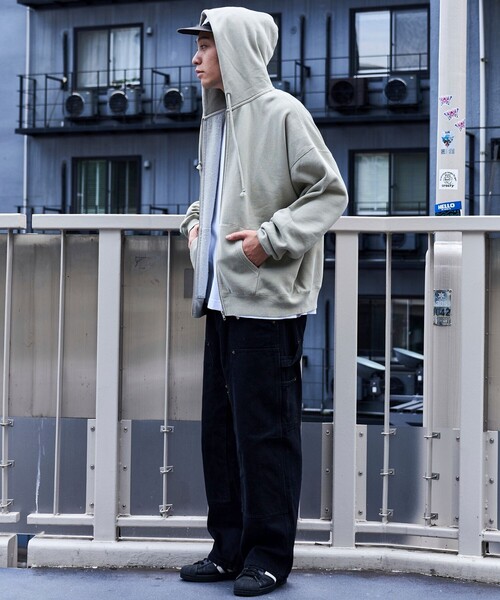 FREAK'S STORE（フリークスストア）の「限定展開 リラックスフィット ピグメント加工  ジップアップ スウェットパーカー/裏起毛（パーカー・メンズ・ネイビー/ベージュ/ブラック・MEDIUM/LARGE/SMALL）」の20枚目の写真