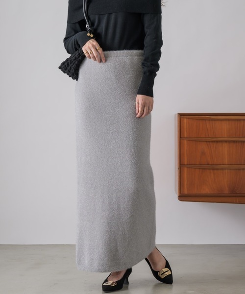 NEUNA（ヌナ）の「【ウエストゴムで歩きやすい】スリット入りラメロングスカート（スカート・レディース・ブラック/アイボリー/グレー・SMALL/FREE）」の5枚目の写真