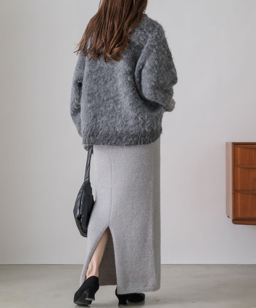 NEUNA（ヌナ）の「【ウエストゴムで歩きやすい】スリット入りラメロングスカート（スカート・レディース・ブラック/アイボリー/グレー・SMALL/FREE）」の11枚目の写真