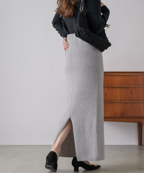 NEUNA（ヌナ）の「【ウエストゴムで歩きやすい】スリット入りラメロングスカート（スカート・レディース・ブラック/アイボリー/グレー・SMALL/FREE）」の6枚目の写真