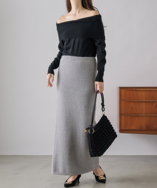NEUNA（ヌナ）の「【ウエストゴムで歩きやすい】スリット入りラメロングスカート（スカート・レディース・ブラック/アイボリー/グレー・SMALL/FREE）」の8枚目の写真
