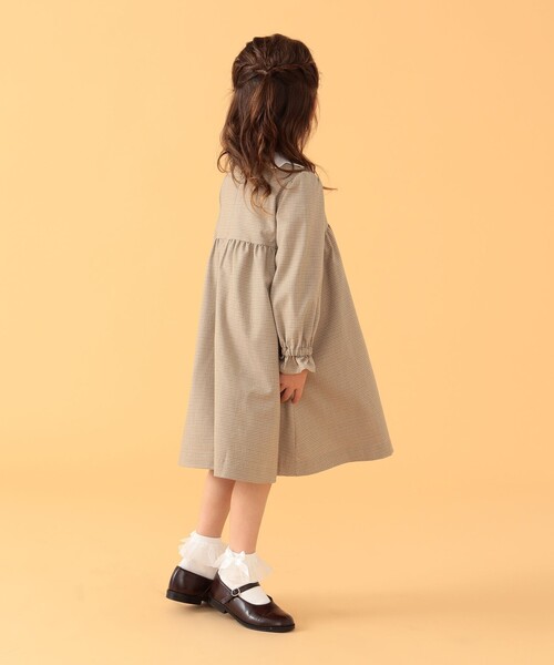 BEAMS mini(ビームスミニ)の「BEAMS mini / スカラップ襟 セレモニー ワンピース(110~130cm)(ワンピース・キッズ・ネイビー/ベージュ・120/110/130)」の7枚目の写真