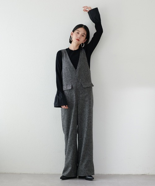 LARUTA(ラルータ)の「【LARUTA】裾フリンジVネックサロペット(サロペット/オーバーオール・レディース・チャコールグレー/ブラック・MEDIUM/LARGE)」の13枚目の写真