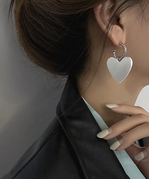 TONE SELECT GOODS（トーンセレクトグッズ）の「【resonance】ハートモチーフ ヴィンテージデザイン シルバー ピアス【マルチウェイ】（ピアス（両耳用）・レディース・シルバー・FREE）」の6枚目の写真