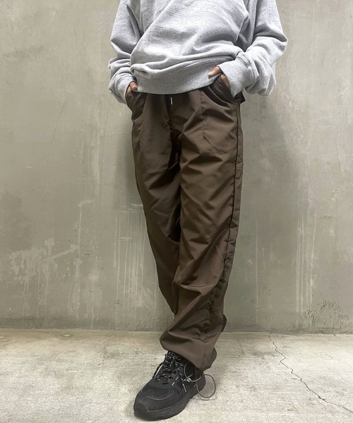 COMON+(コモンプラス)の「スピンドル 付き ワイド シルエット パラシュートパンツ(カーゴパンツ・レディース・ブラック/ブラウン/カーキ・M/L)」の12枚目の写真