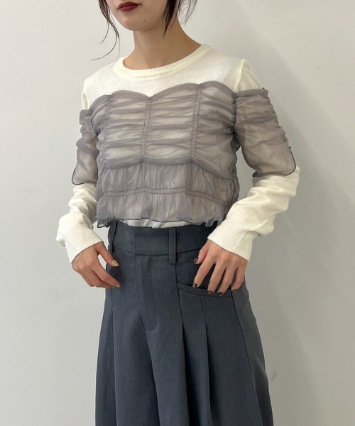 byYOUANCE(バイユアンス)の「チュールシャーリングビスチェニット(ニット/セーター・レディース・グレー/ベージュ・FREE)」の3枚目の写真