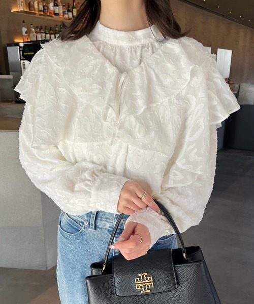 one after another NICE CLAUP(ワンアフターアナザーナイスクラップ)の「カラー取り外しフリルブラウス(シャツ/ブラウス・レディース・ベージュ/グレー/ホワイト・FREE)」の13枚目の写真