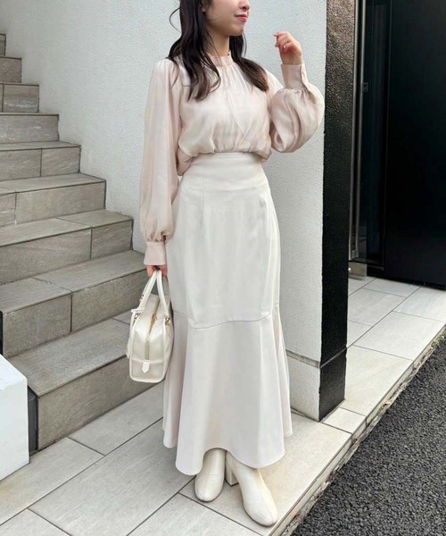 one after another NICE CLAUP(ワンアフターアナザーナイスクラップ)の「カラー取り外しフリルブラウス(シャツ/ブラウス・レディース・ベージュ/グレー/ホワイト・FREE)」の11枚目の写真