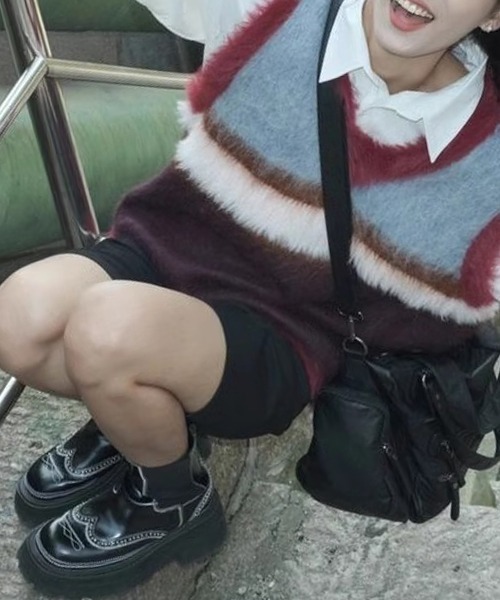 SEN TOKYO（セントーキョー）の「コーデの主役に。マルチボーダーニットベスト（ベスト・レディース・ブルー/レッド・M/L）」の5枚目の写真