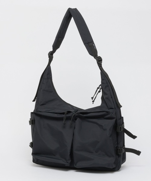 niko and...(ニコアンド)の「リップポケットショルダーバッグ(ショルダーバッグ・メンズ・カーキ/ブラック・FREE)」の7枚目の写真