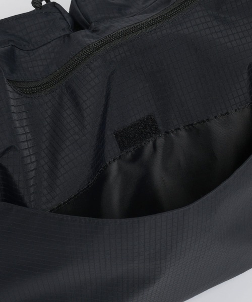 niko and...(ニコアンド)の「リップポケットショルダーバッグ(ショルダーバッグ・メンズ・カーキ/ブラック・FREE)」の14枚目の写真