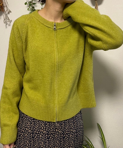 tolene(トレネ)の「ジップアップニットカーディガン(カーディガン/ボレロ・レディース・グリーン/ホワイト/ブラック・FREE)」の14枚目の写真