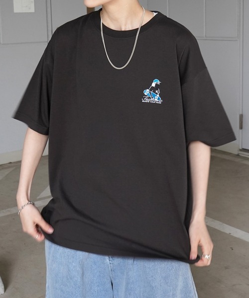 ILL'S（イルズ）の「25SS 新柄追加 ワンポイント刺繍ロゴ ヒゲおじ / デイリーウォーキング ビッグシルエット半袖Tシャツ カットソー メンズ レディース【ILL'S 】（Tシャツ/カットソー・メンズ・ブラック/ホワイト/グリーン系その他2/グリーン系その他3/ブラック系その他2/ブラック系その他3/グレー系その他4/グレー系その他5/ベージュ系その他4/ベージュ系その他5/グリーン/ホワイト系その他/グレー系その他/ベージュ系その他/ホワイト系その他2/ホワイト系その他3/ホワイト系その他4/ホワイト系その他5/グレー系その他6/ホワイト系その他6/ベージュ系その他6/ブラック系その他4/グリーン系その他4/ホワイト系その他7・S/XL/L/M）」の16枚目の写真